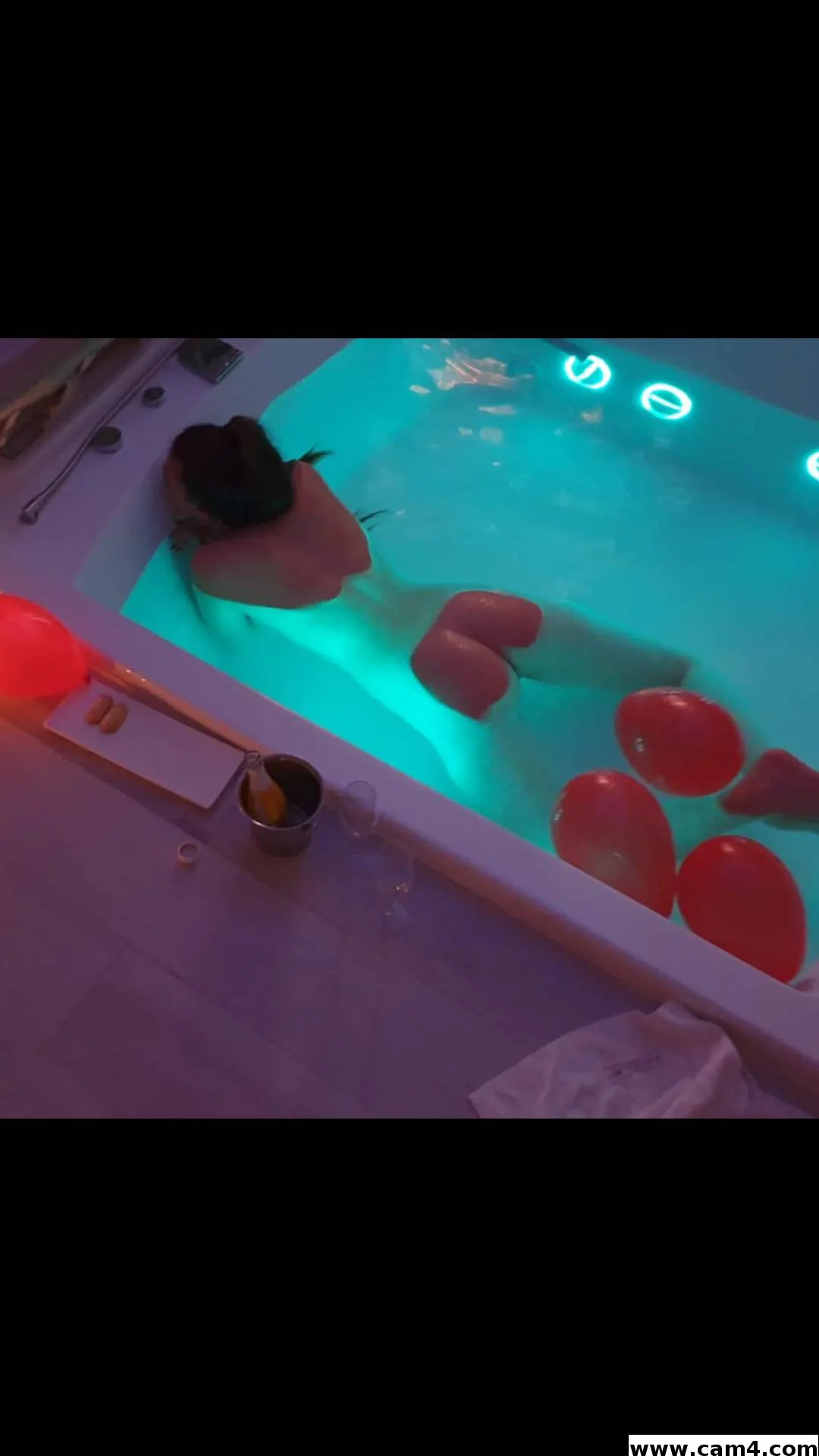 janeseahorsehot image 0